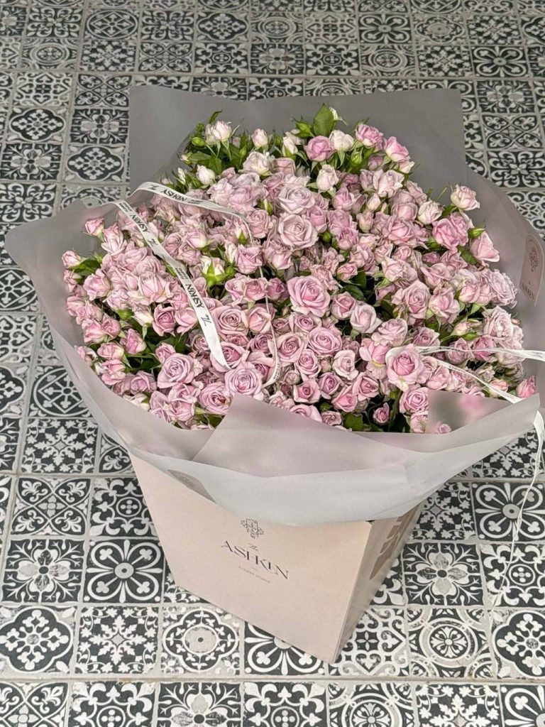 دسته گل رز مینیاتوری یاسی