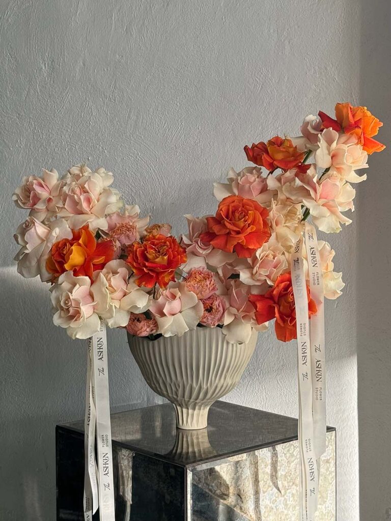 گلدان ترکیبی رز