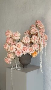 گلدان سرامیکی ولنتاین سکرت ۴۰ شاخه صورتی